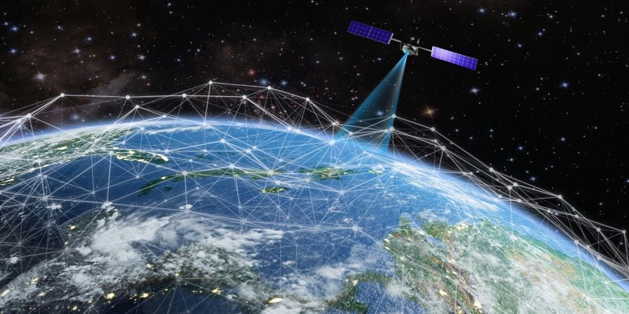 Tormenta geotérmica destruye el 80% de los satélites del proyecto Starlink lanzados por Elon Musk