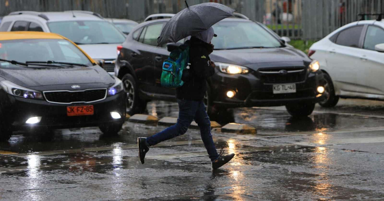 Temporales de lluvia, viento y nieve: nuevo sistema frontal llega a Chile