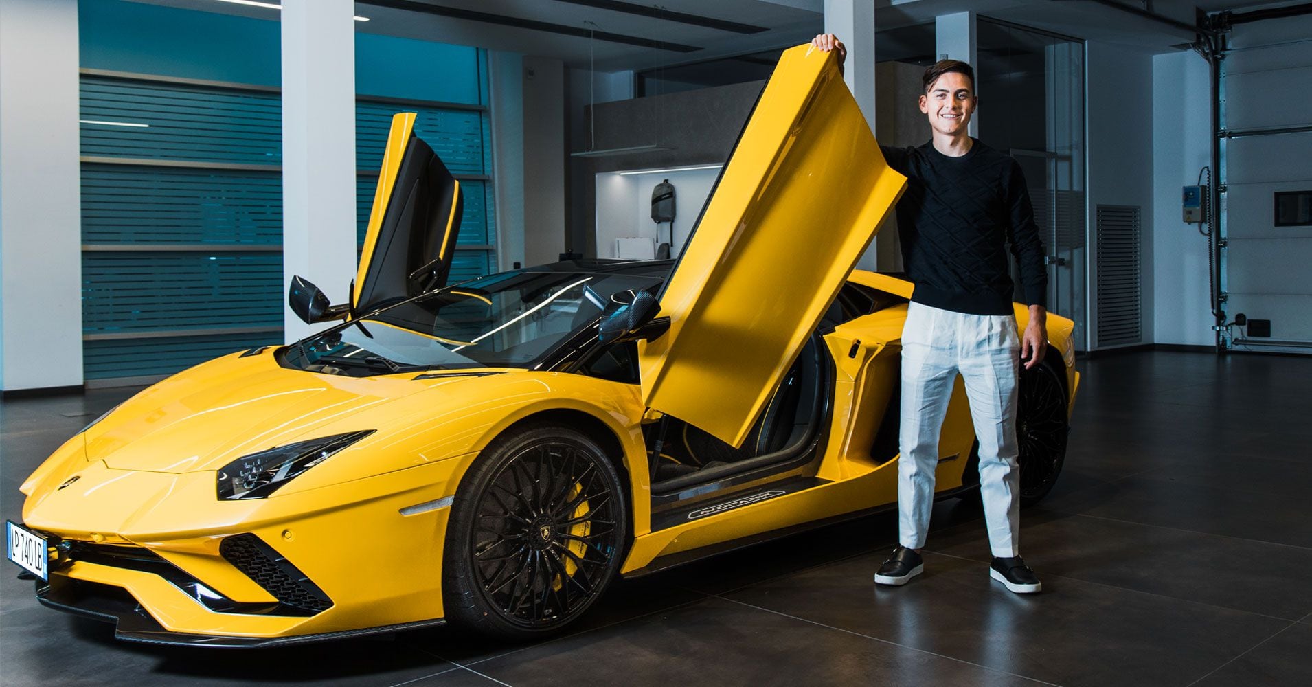 Paulo Dybala Lamborghini Aventador S