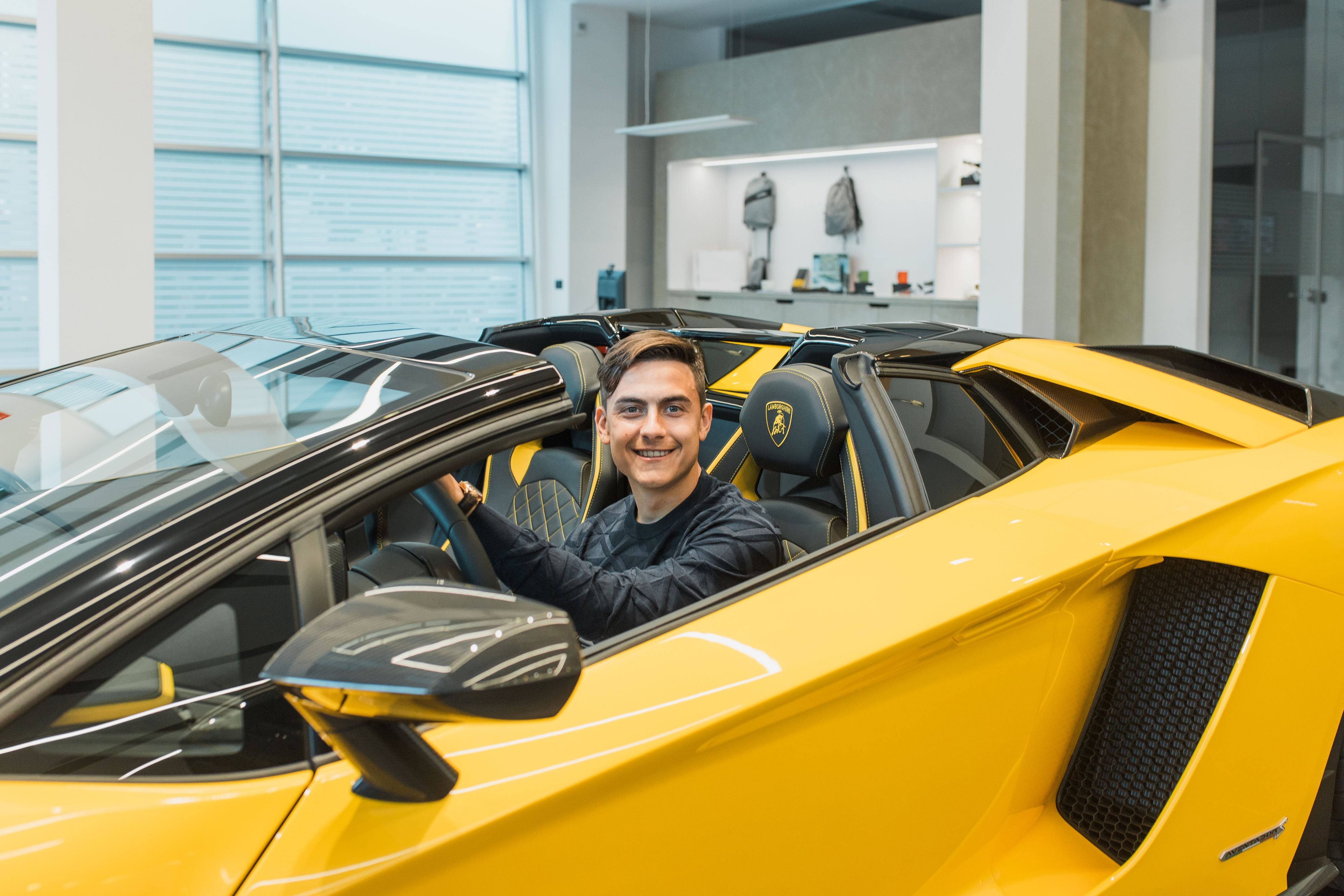 Paulo Dybala Lamborghini Aventador S