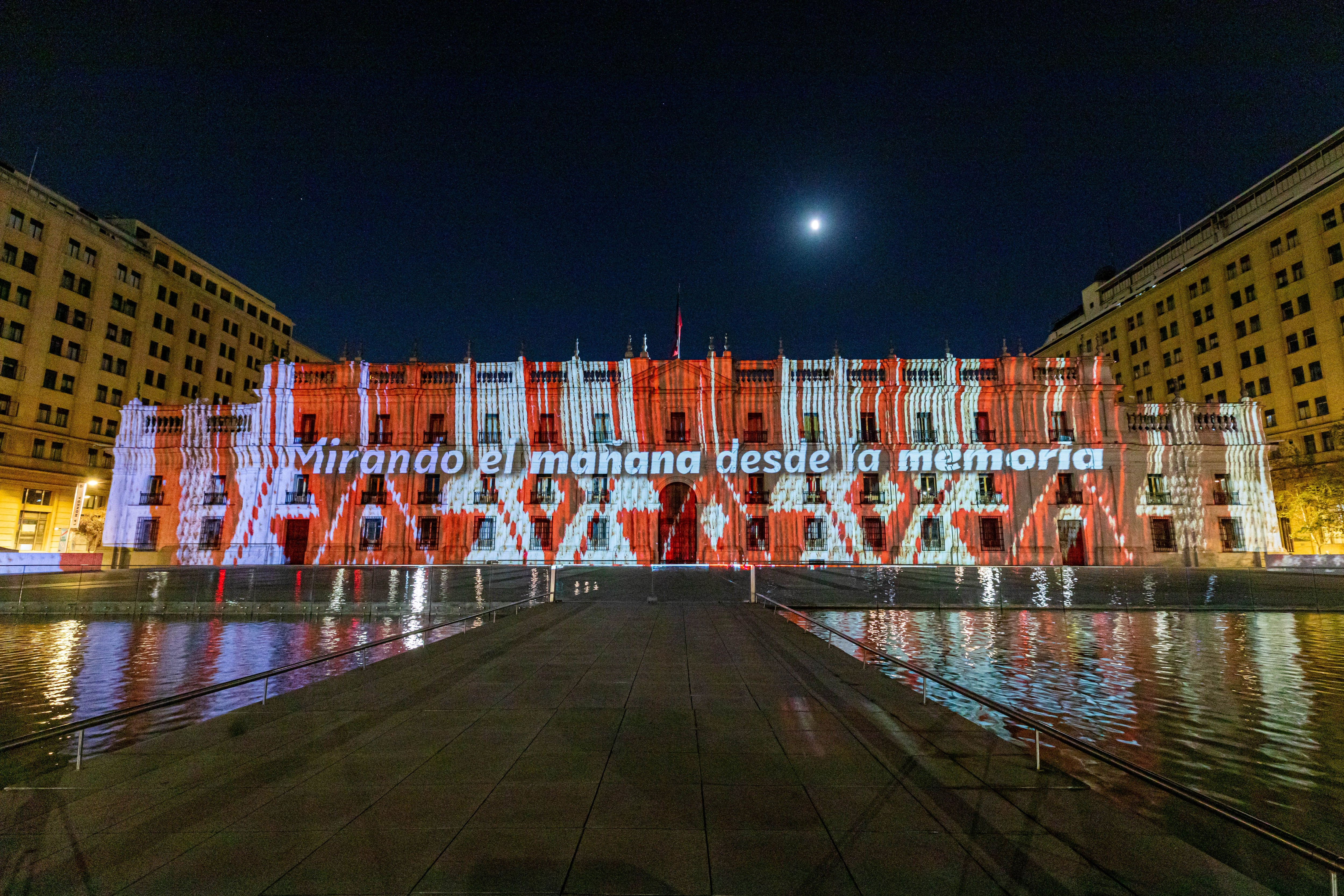 Frontis La Moneda Boric