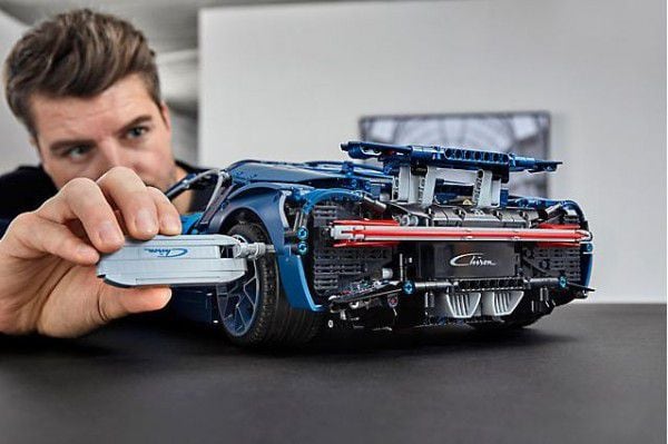 Lego-Bugatti-Chiron-2-600x399.jpg