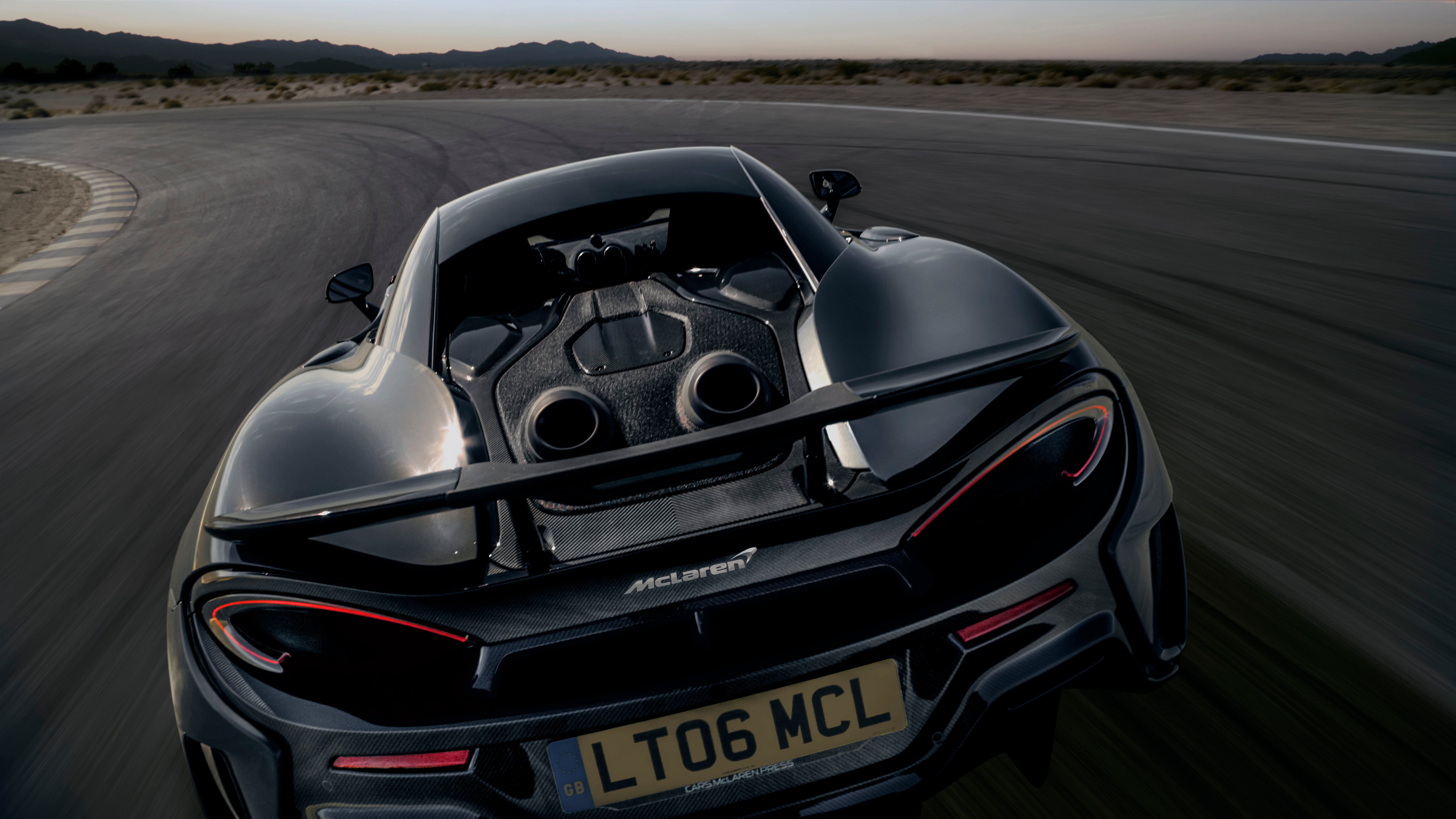 Track_rear_dynamic_-_600LT.jpg