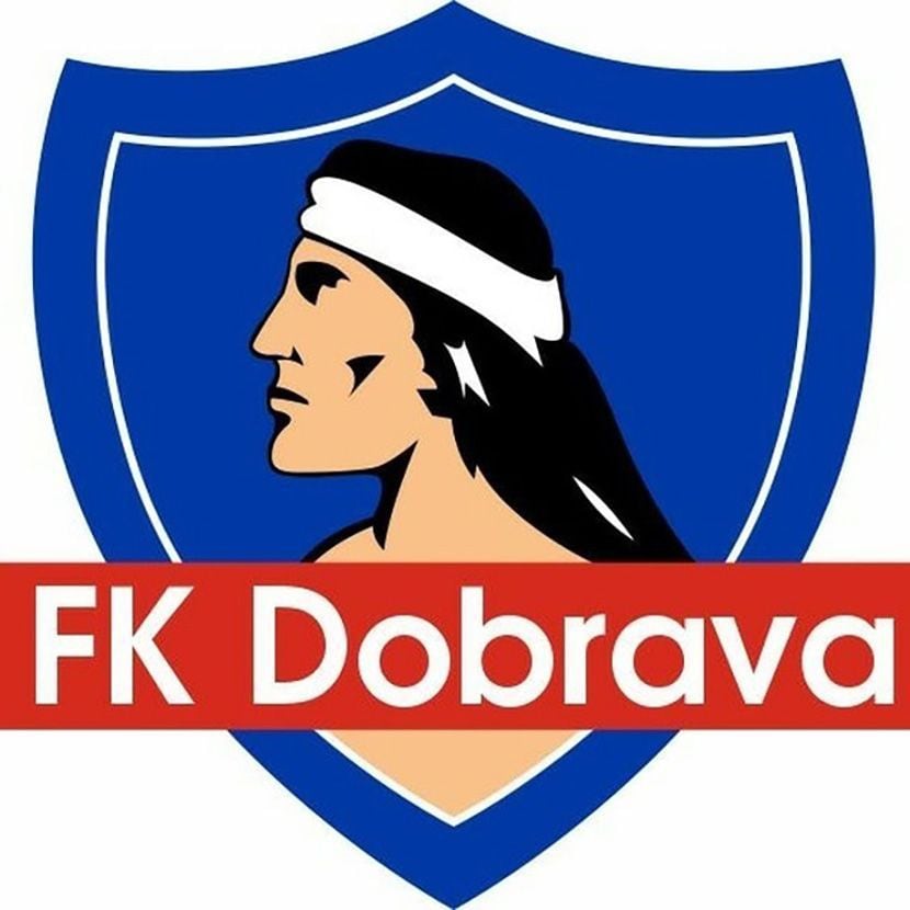 FK Dobrava tiene la misma insignia que los albos.