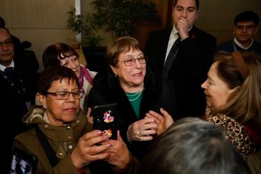 Michelle Bachelet asegura que no es candidata presidencial