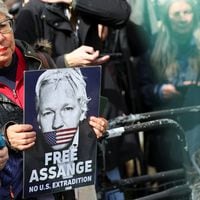 Julian Assange obtiene un aplazamiento temporal de su extradición a EE.UU.