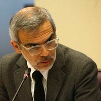Ministro Cordero asegura que inhibidores de señal en cárceles funcionan 24/7