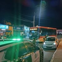 Asalto en Olmué termina en persecución policial y posterior colisión vehicular en Limache: hay dos detenidos
