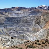 Cochilco: consumo de energía eléctrica en la minería del cobre crecería 31% al 2034, mientras la producción sólo avanzaría 21%