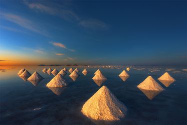 Salt on Salar de Uyuni. Landscapes od desert, Bolivia.      Biosphoto / Marcio Cabral