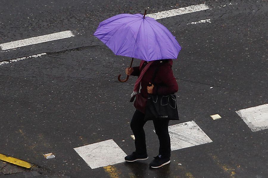 ¿Lluvia en Santiago? Meteorólogos anticipan probables chubascos en la capital para este fin de ...