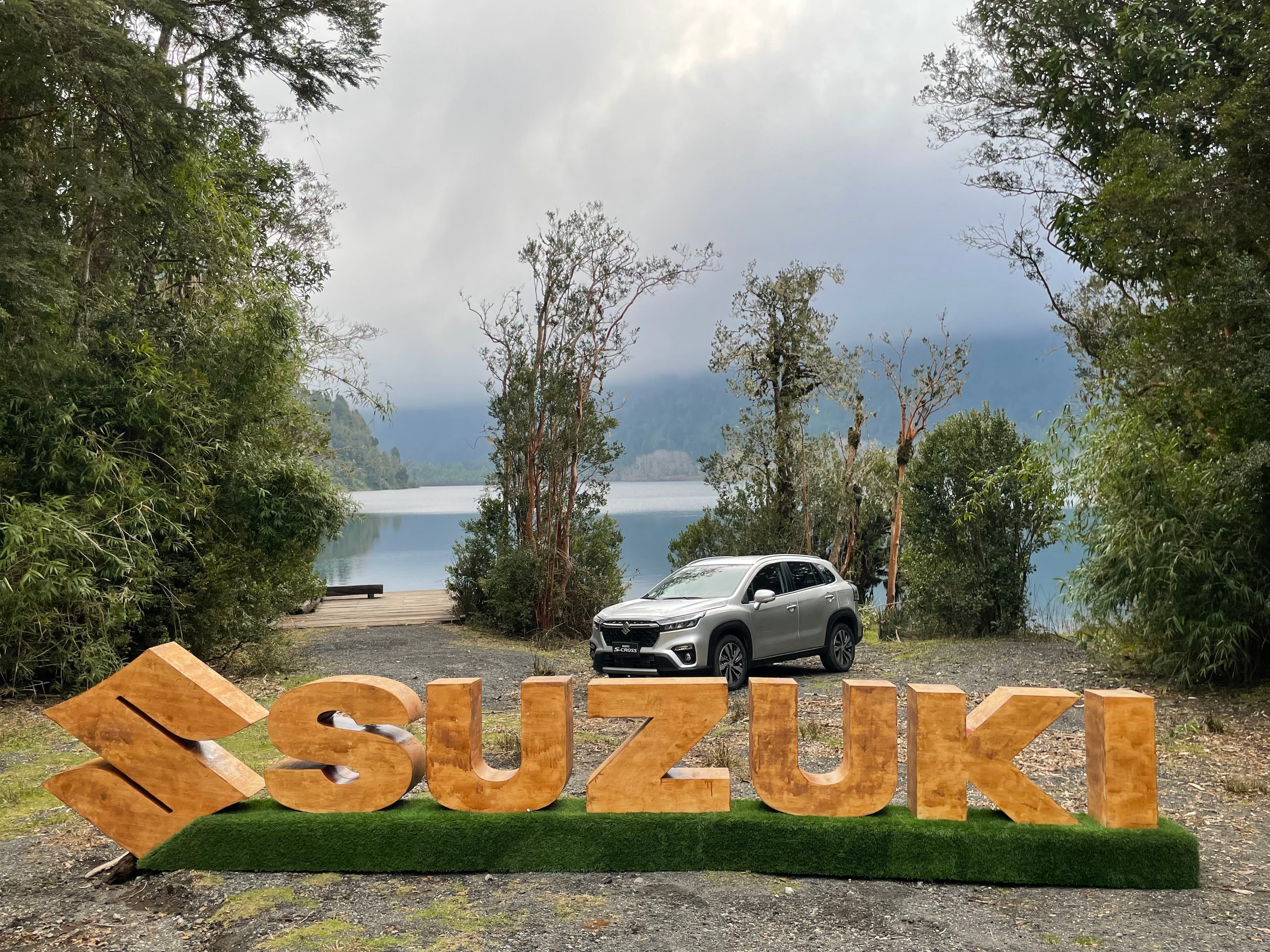 Suzuki S-Cross