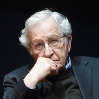Noam Chomsky recibe alta médica tras sufrir accidente cerebrovascular