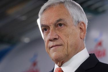 Precandidato presidencial  Sebastian Piñera, se refiere a la administracion de su patrimonio