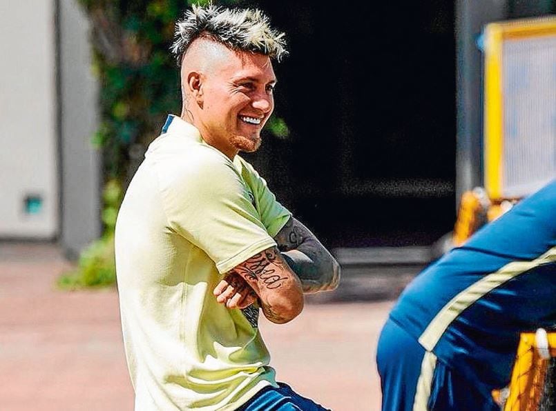 Nicolás Castillo, en un entrenamiento del América