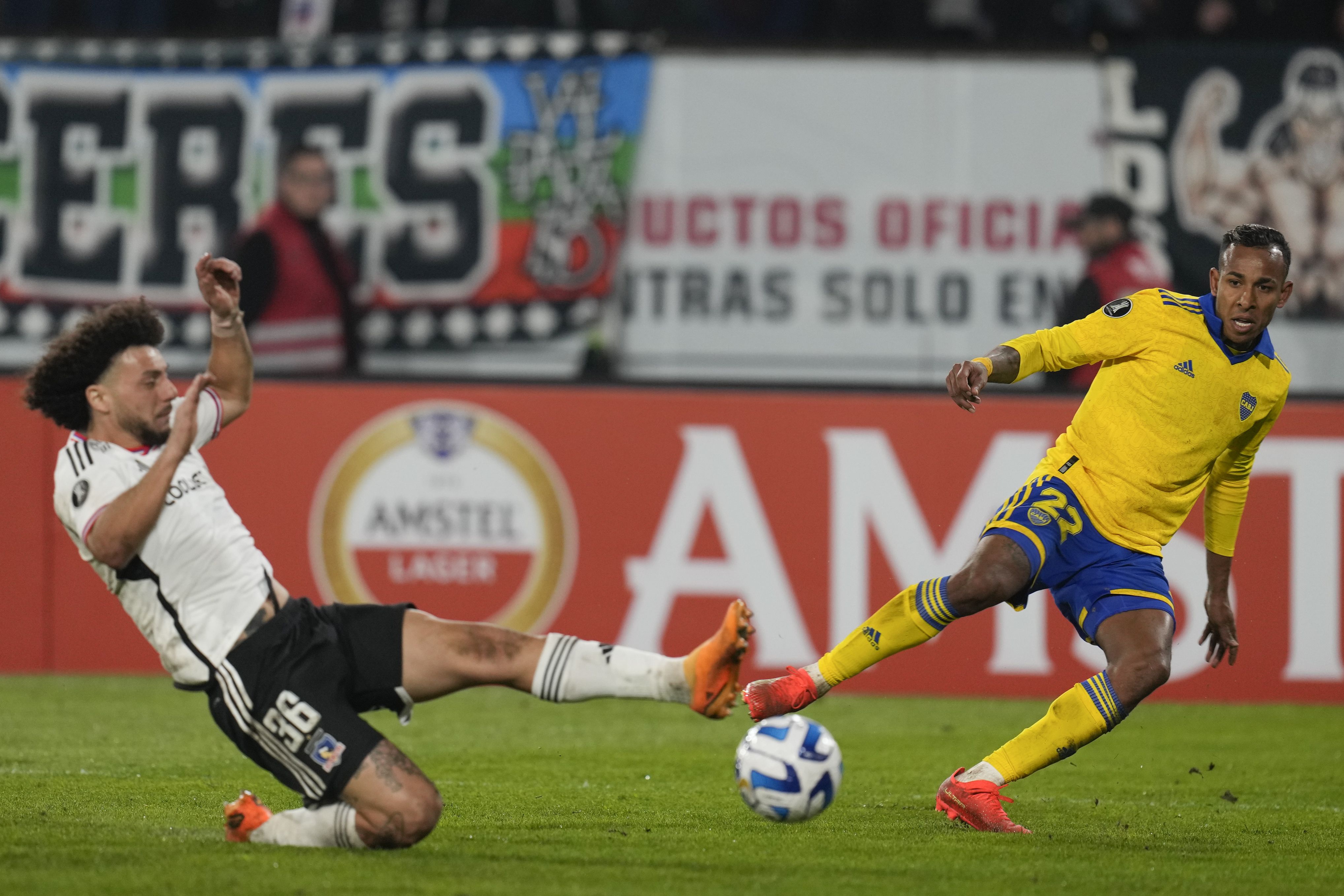 Sebastián Villa, ante Colo Colo