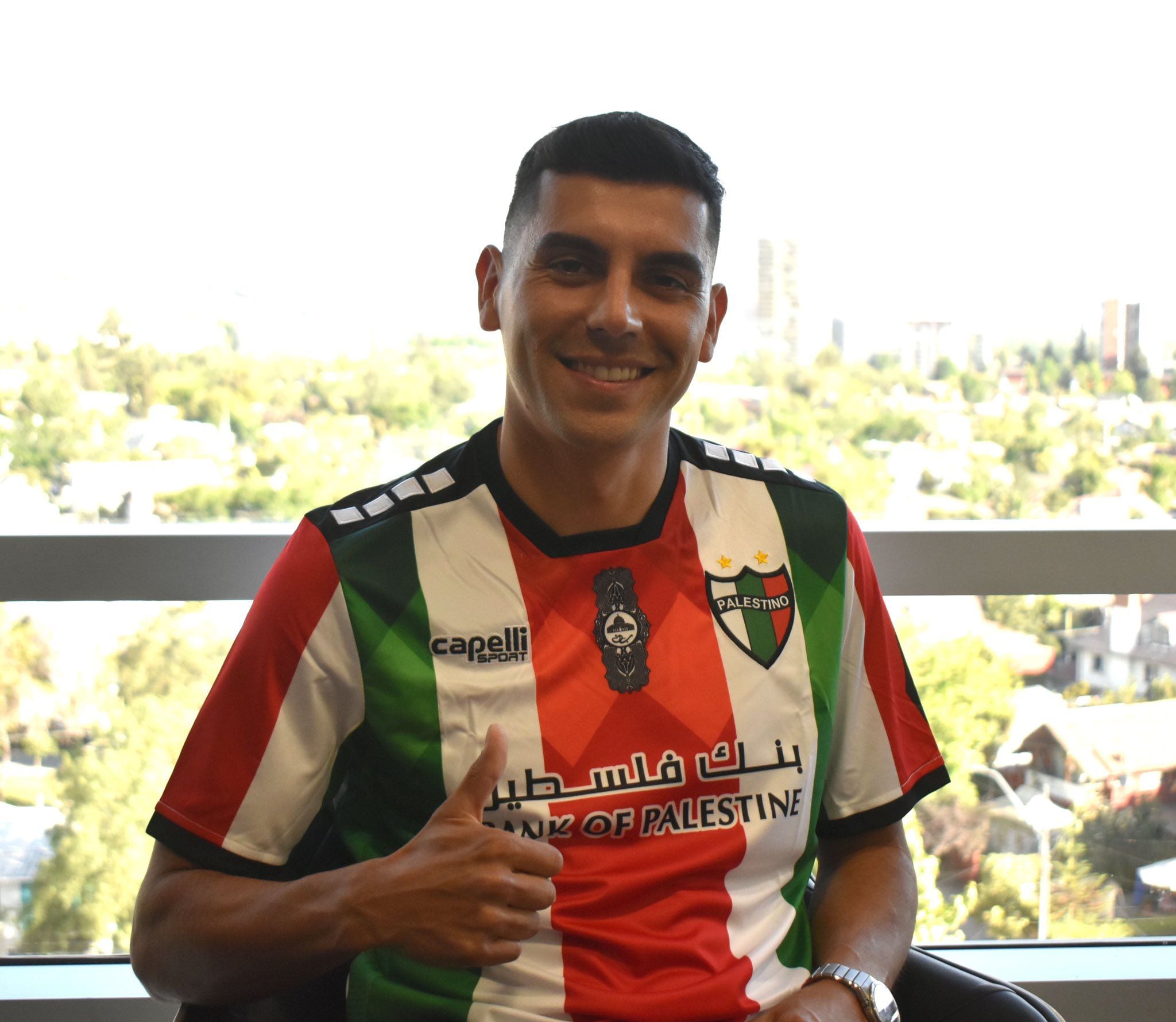 José Bizama es presentado en Palestino