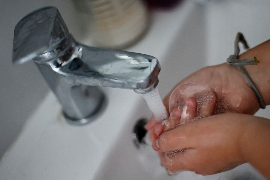 Estas son las cinco medidas para detener el racionamiento de agua potable en la Región Metropolitana