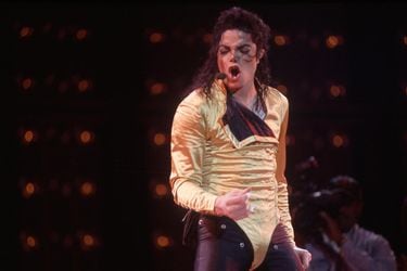 MICHAEL JACKSON 035_preview_maxWidth_1600_maxHeight_1600