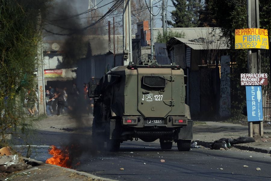 Enfrentamientos en El Bosque entre habitantes y Carabineros de mayo pasado.