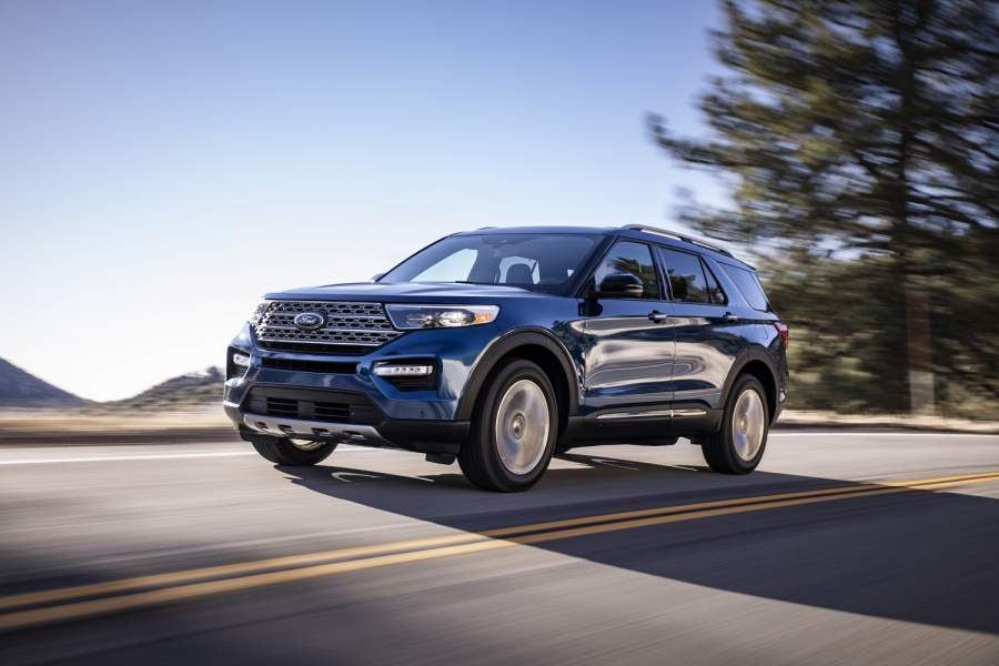 3-Ford-Explorer-Limited-900x600.jpg