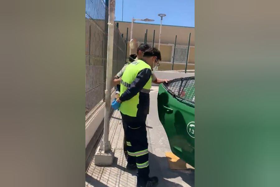 Carabineros detiene a conductor de ambulancia que asistía en accidente en  Antofagasta: se habría negado a mover el vehículo en medio de congestión -  La Tercera