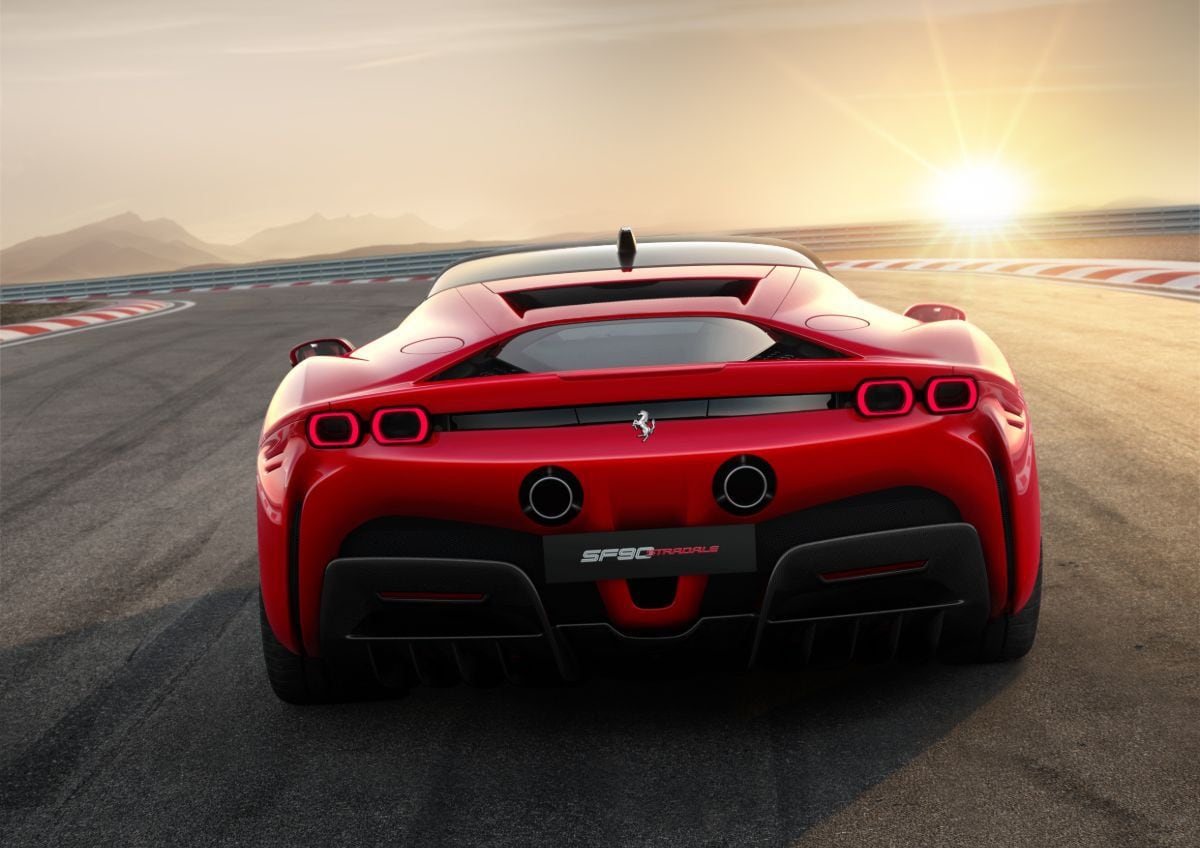 190376-car-sf90-stradale