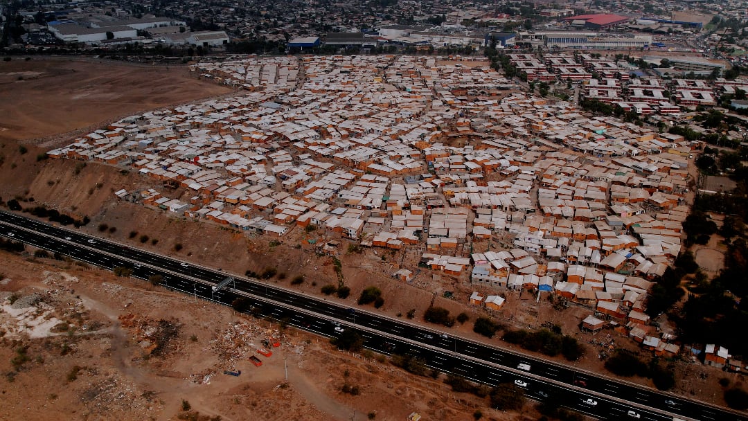 Campamento Nuevo Amanecer de Cerrillos, la toma más grande de la RM