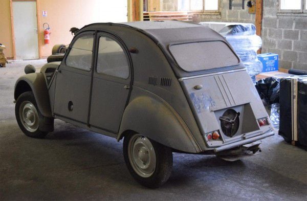 citroen-2cv-sahara-subasta-01-600x393.jpg