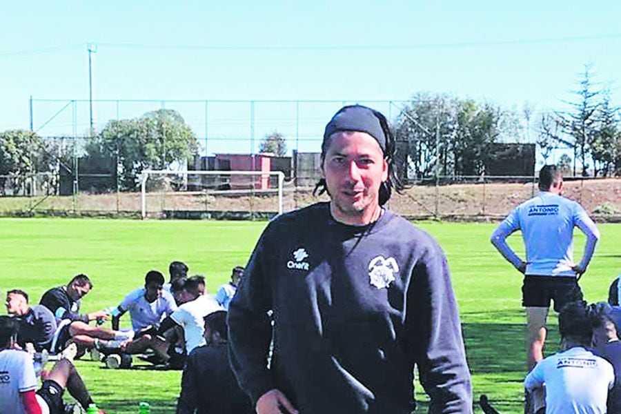Jaime Valdés, en un entrenamiento con San Antonio Unido.