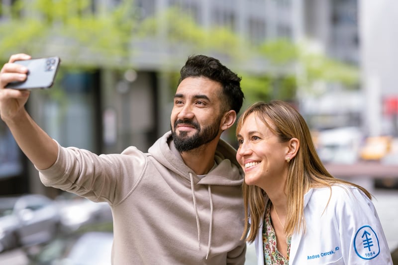 “Es la primera vez en la historia del cáncer”: Tumor desaparece en 12 pacientes tras exitosa terapia