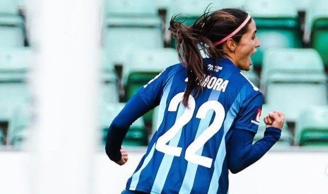 Daniela Zamora, en su primer gol en Suecia