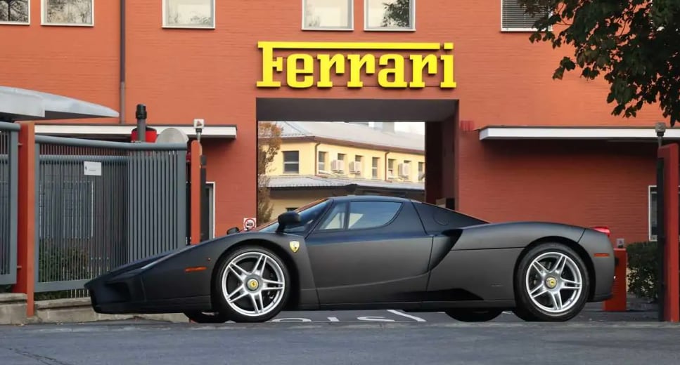 Ferrari Enzo negro