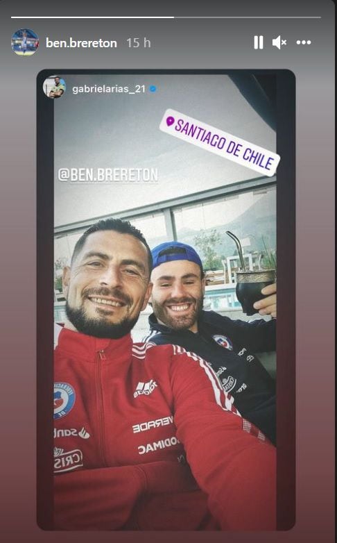 Ben Brereton posa con Gabriel Arias