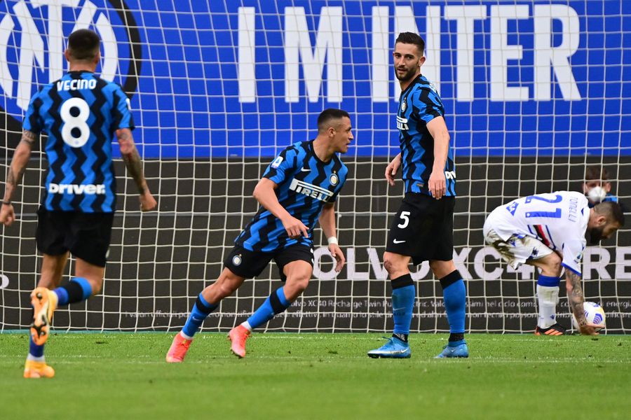 Alexis Sánchez anotó dos goles en el partido entre Inter y Sampdoria.