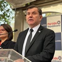 Chile Vamos resiente nueva arremetida de republicanos en acuerdo municipal y acusa presiones por nominaciones “al goteo”