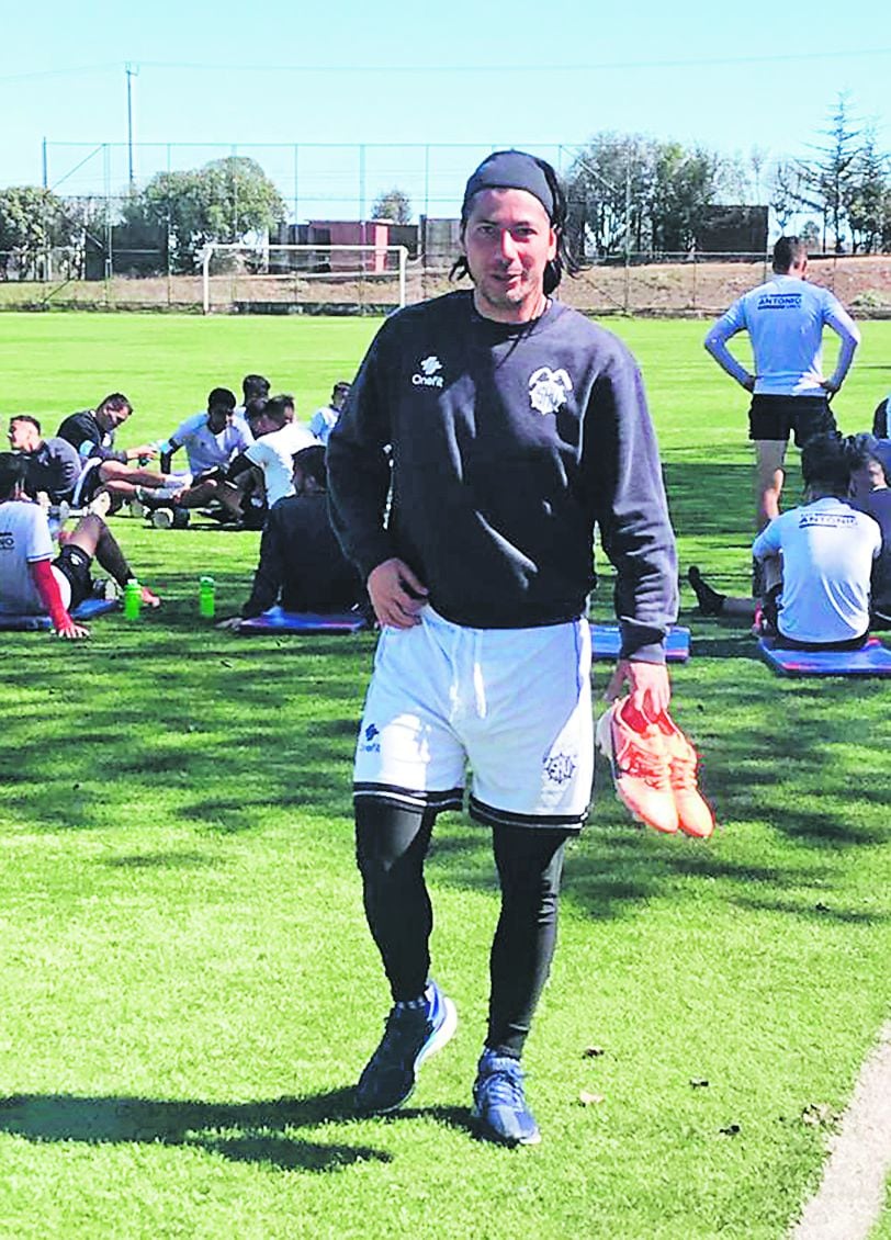 Jaime Valdés, en un entrenamiento con San Antonio Unido.