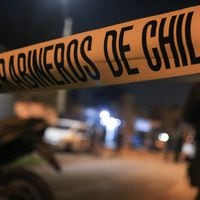 Hombre repele a balazos intento de robo de su vehículo en Maipú