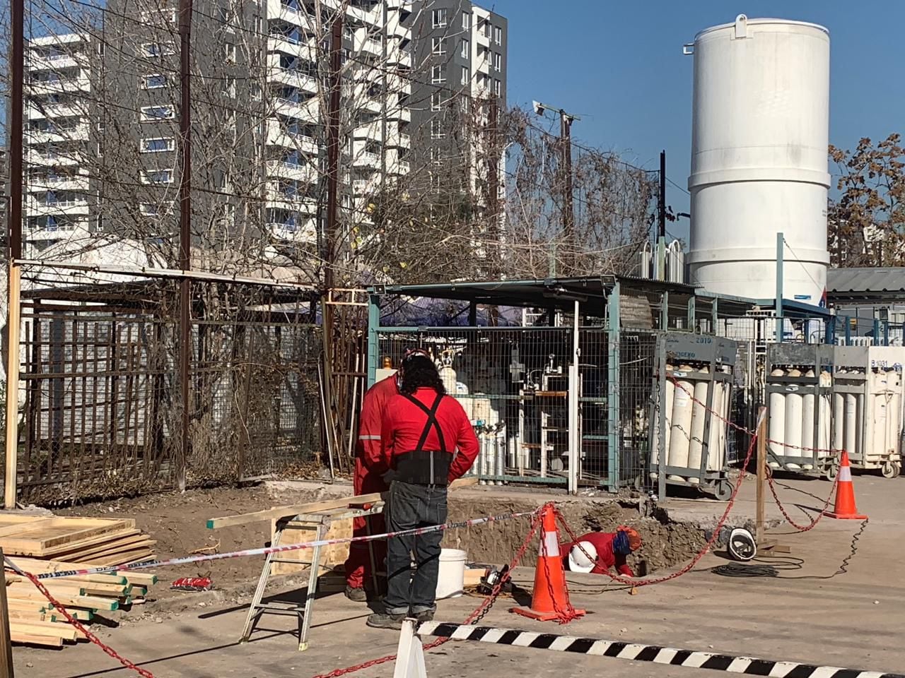 Instalación de un segundo estanque de oxígeno en el Hospital Barros Luco