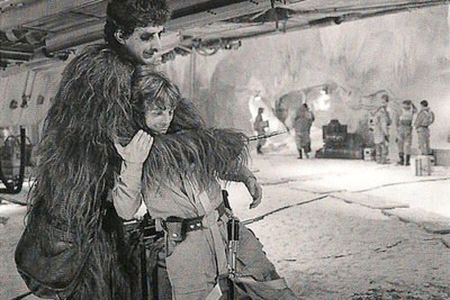 Mark Hamill lamenta morte de ator de Chewbacca: O mais gentil dos  gigantes - 02/05/2019 - UOL Entretenimento