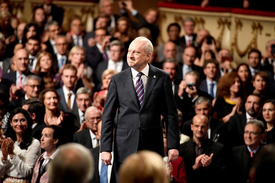 FILE PHOTO: U.S philosophy professor Michael J. Sandel arrives to receive the 2018 Princess of Asturias award for Social Sciences from Spain's King Felipe, during a ceremony at Campoamor Theatre in Oviedo