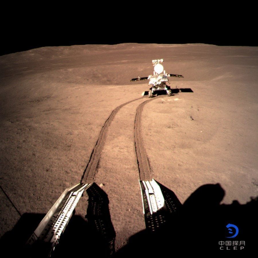 El rover Yutu-2 de China encuentra terreno pegajoso en el paisaje inexplorado de la cara oculta de la Luna