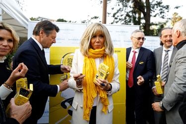 La primera dama francesa Brigitte Macron en un evento en beneficio a la Fundación de los Hospitales, en Niza. Foto: Reuters