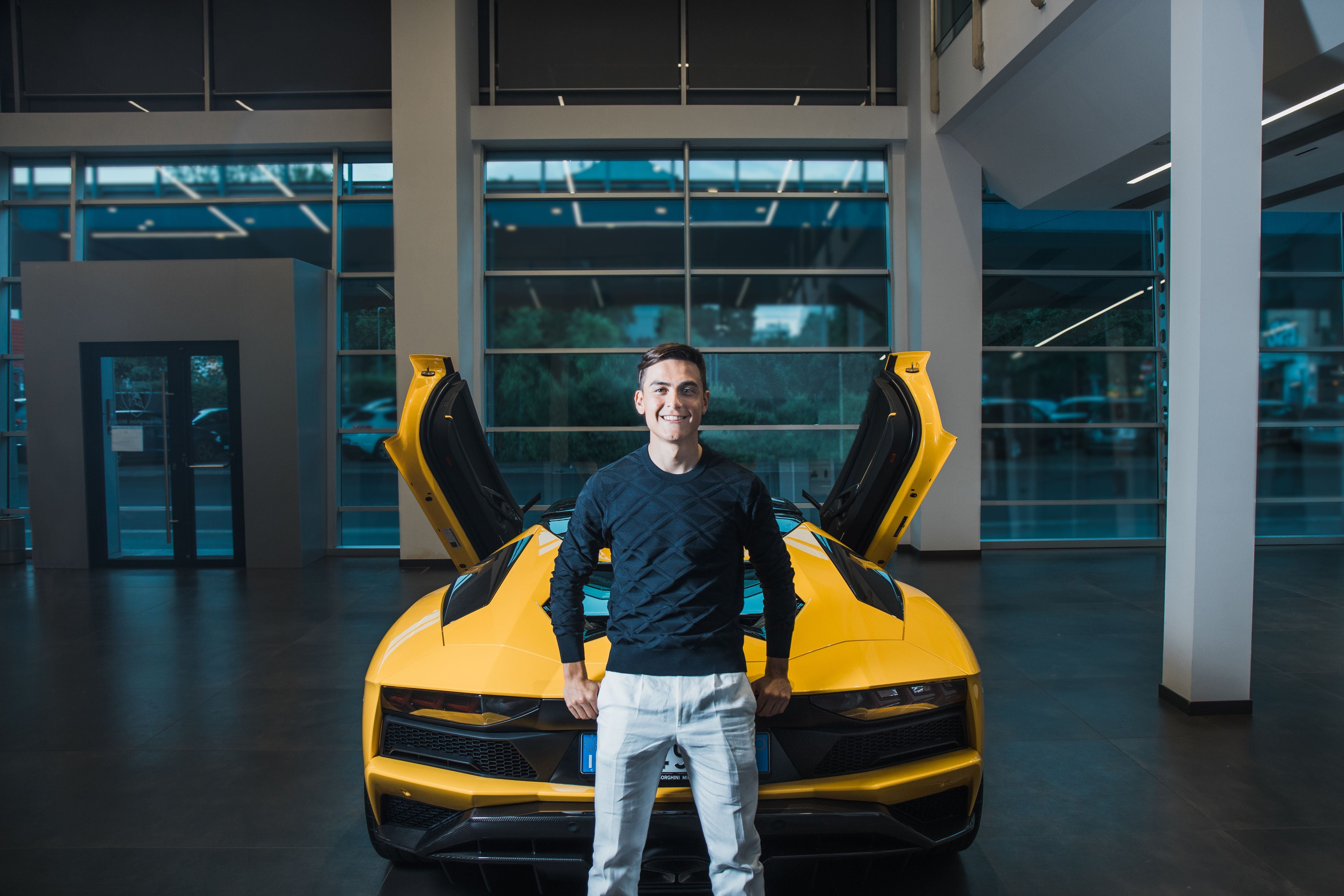 Paulo Dybala Lamborghini Aventador S