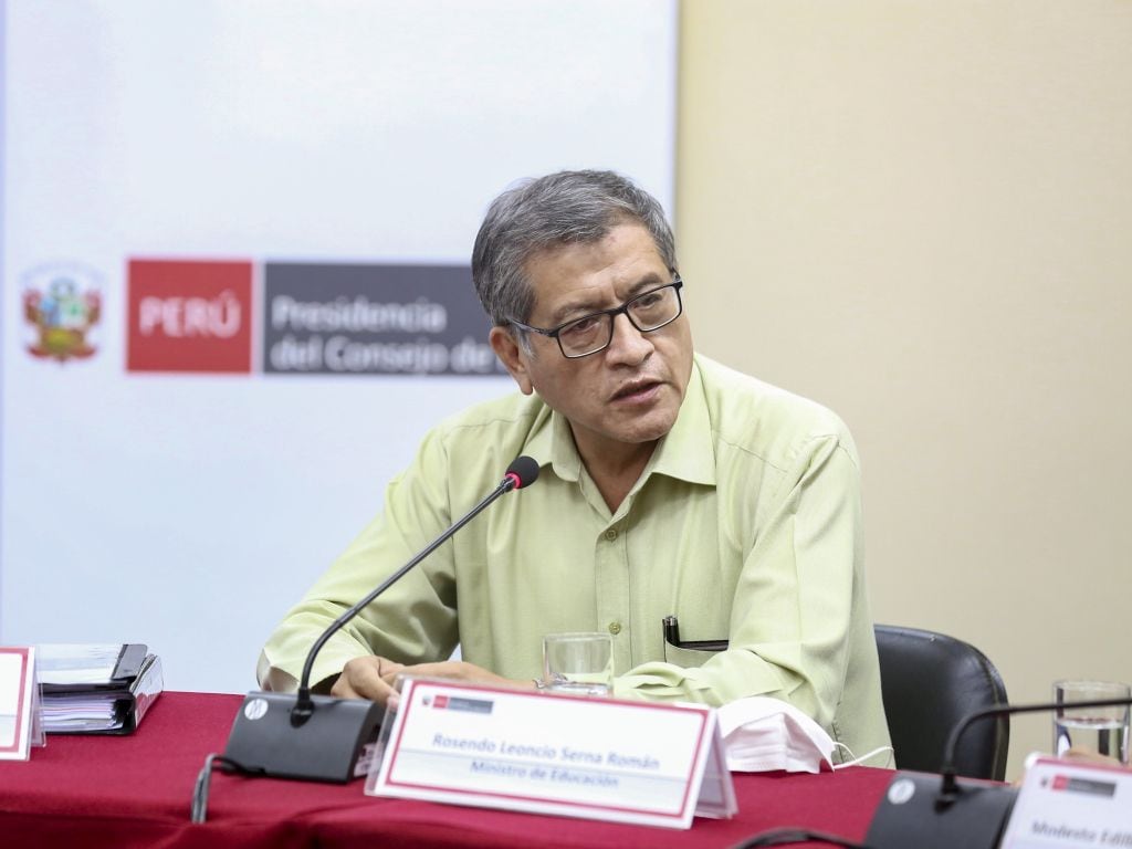 Rosendo Serna en una conferencia de prensa. Foto: AP