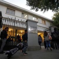 Reportan incidentes en las afueras del Liceo Lastarria
