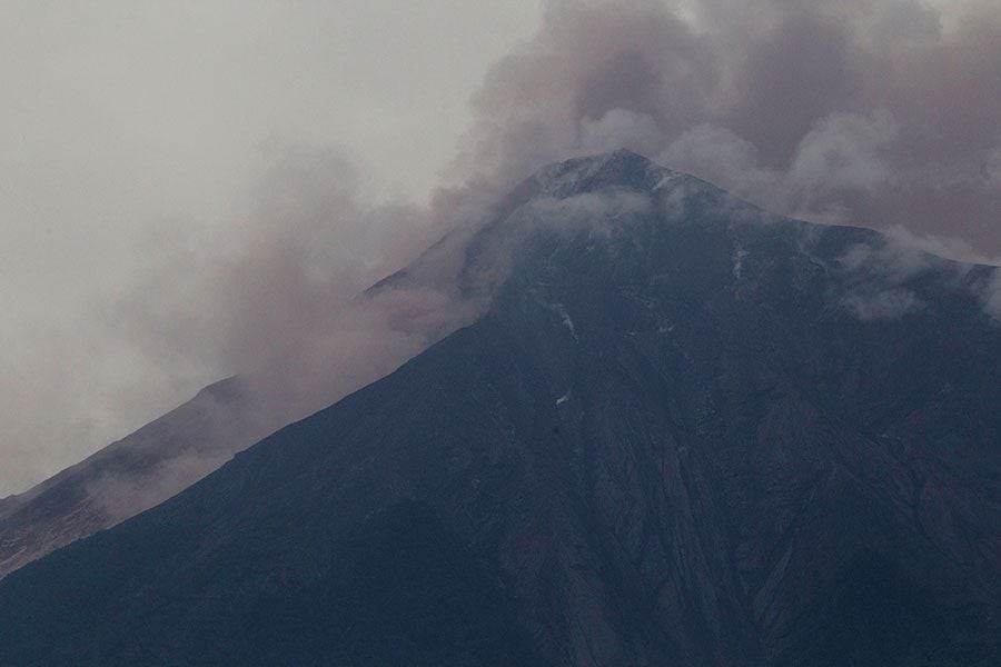 Al Menos 25 Muertos Por La Erupción Del Volcán De Fuego La Tercera 9492