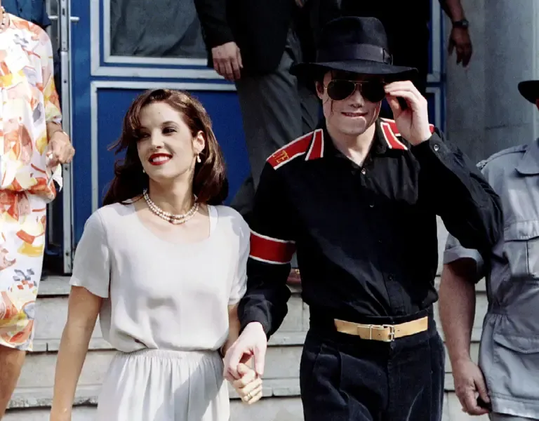 Lisa Marie Presley y Michael Jackson