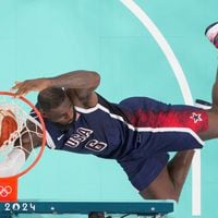 LeBron James lidera al Dream Team de Estados Unidos en un debut de ensueño en el baloncesto olímpico