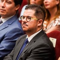 Los descargos en privado de parlamentarios al embajador Velasco tras polémica 